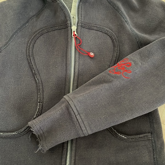 Lululemon rare remix scuba hoodie coal love special edition - Picture 5 of 9